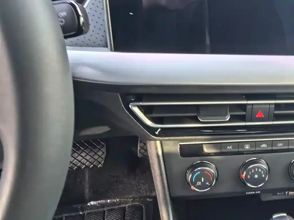 Volkswagen Lavida 2025 из CN, фото 2