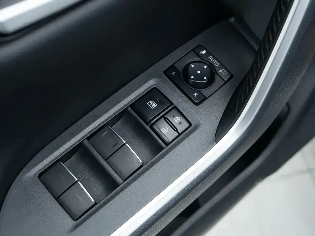 Toyota Wildlander 2023 из CN, фото 10