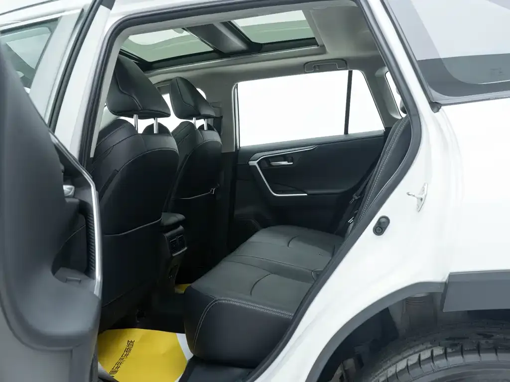 Toyota Wildlander 2023 из CN, фото 8