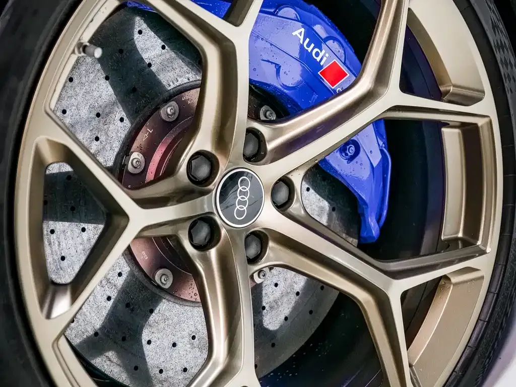 Audi RS 6 2024 из CN, фото 10