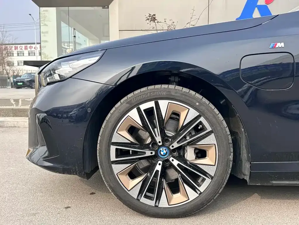 BMW i5 2025 из CN, фото 7