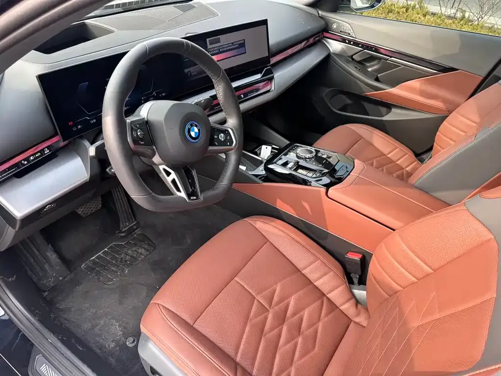 BMW i5 2025 из CN, фото 9