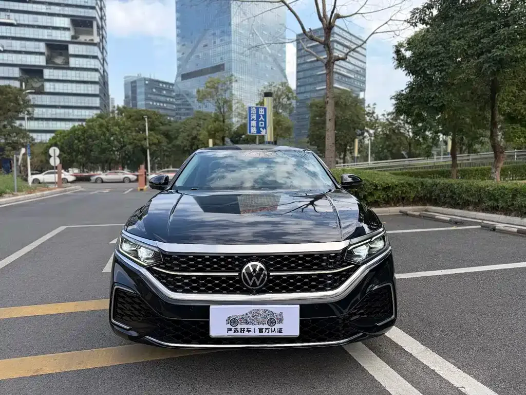 Volkswagen Passat 2023 из CN, фото 9