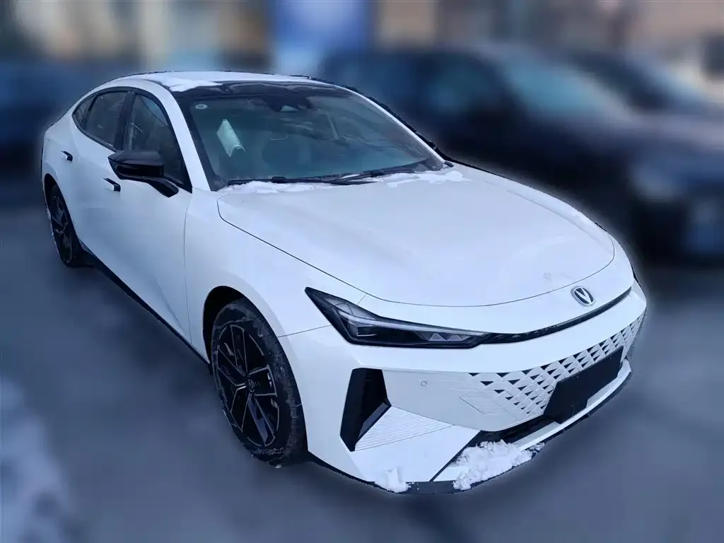 Changan UNI-V iDD 2026 из CN, фото 3