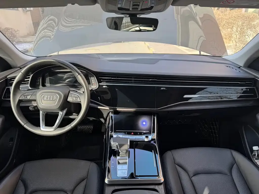 Audi Q8 2023 из CN, фото 10