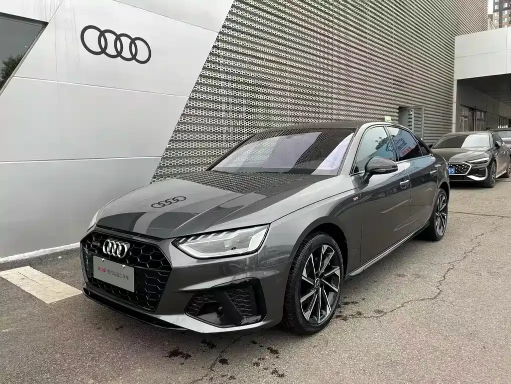 Audi A4L 2023 из CN, фото 1