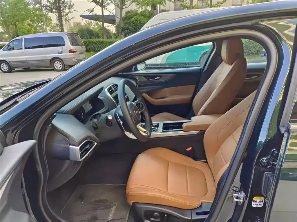 Jaguar XEL 2024 из CN, фото 7