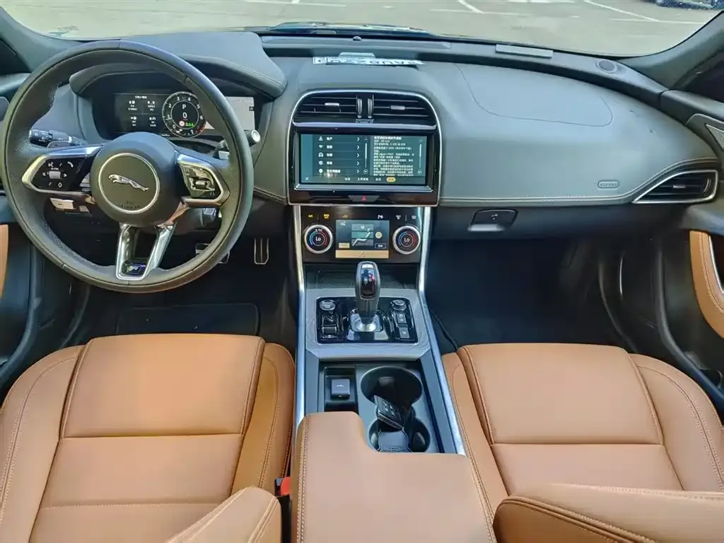 Jaguar XEL 2024 из CN, фото 5