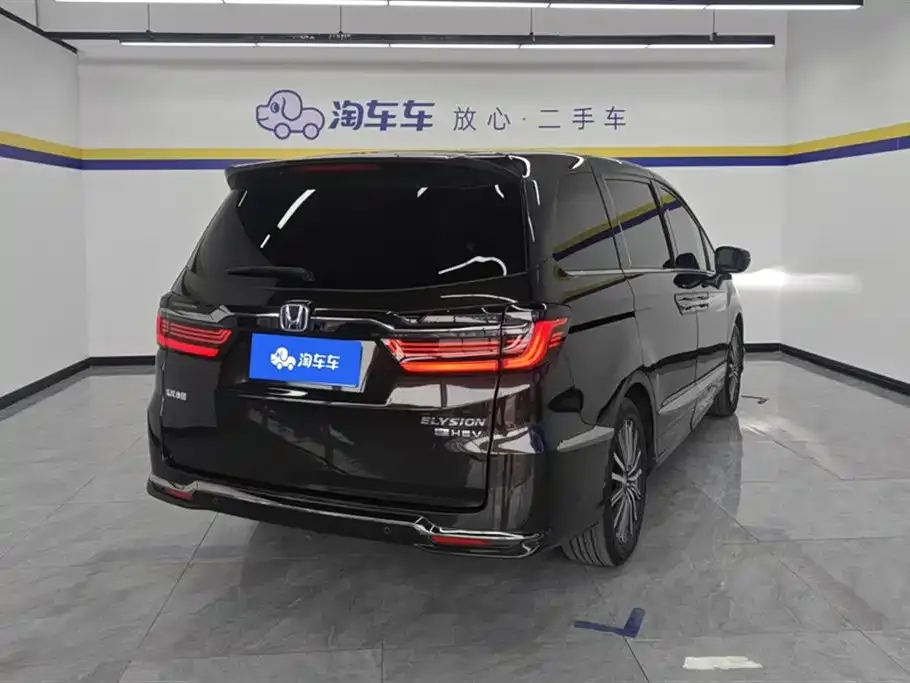 Honda Elysion 2023 из CN, фото 10