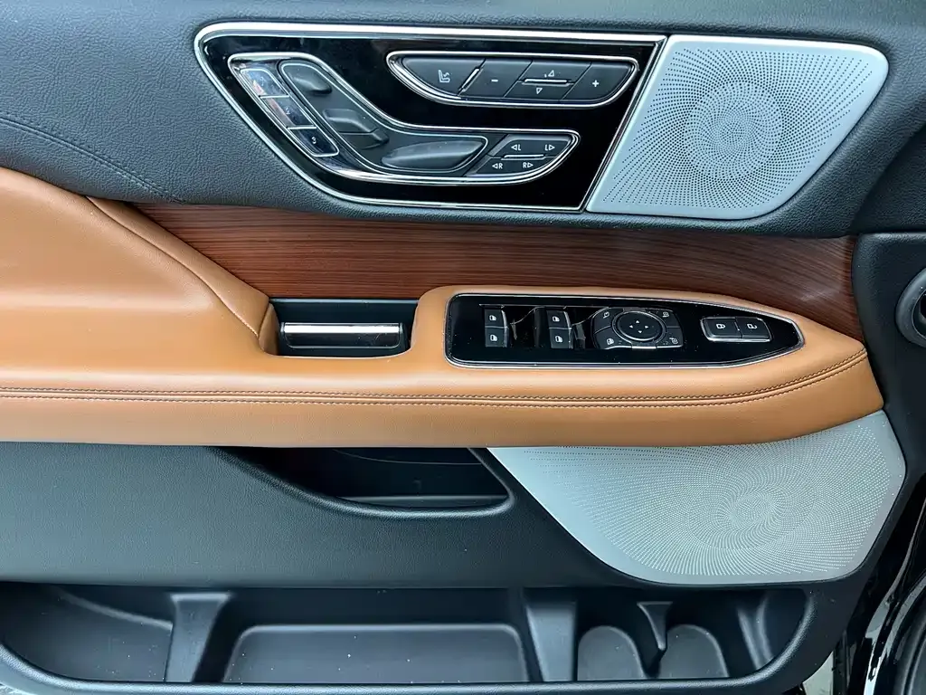 Lincoln Navigator 2021 из CN, фото 10