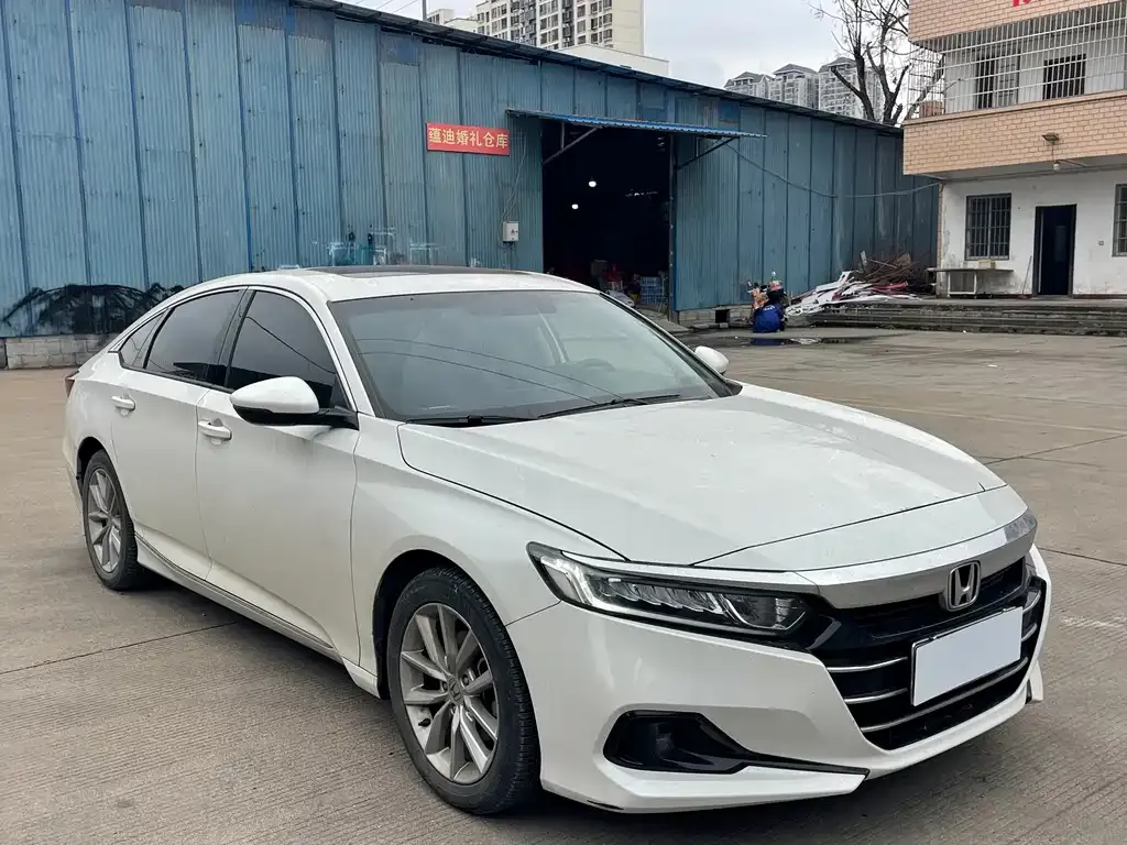 Honda Accord — фото 9