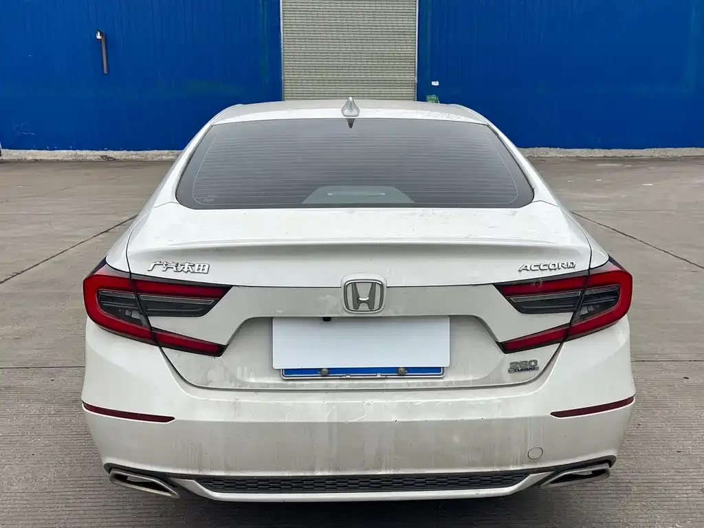 Honda Accord — фото 7