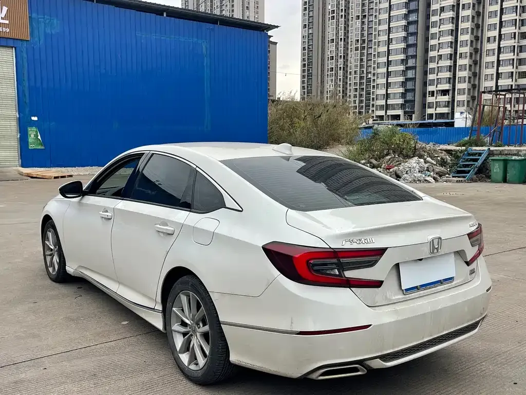 Honda Accord — фото 4