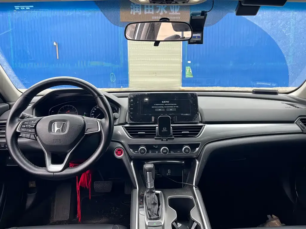 Honda Accord — фото 6