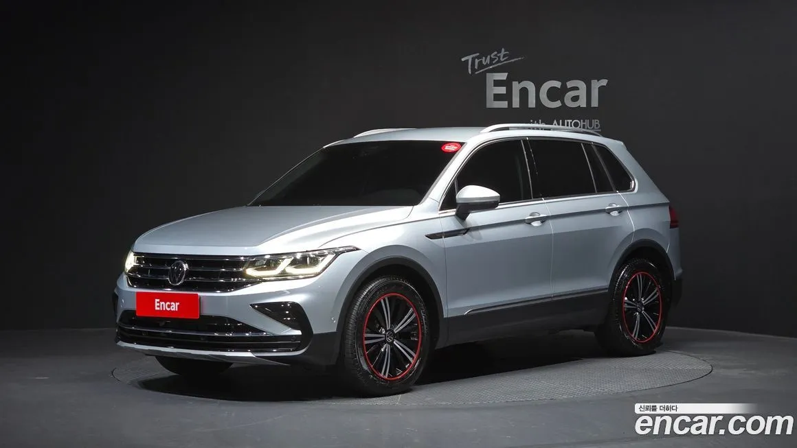 Volkswagen Tiguan — фото 1