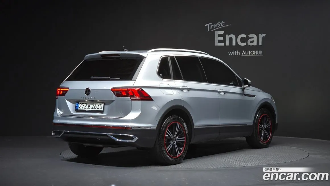 Volkswagen Tiguan — фото 7