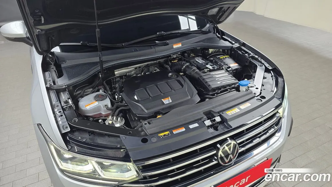 Volkswagen Tiguan — фото 8