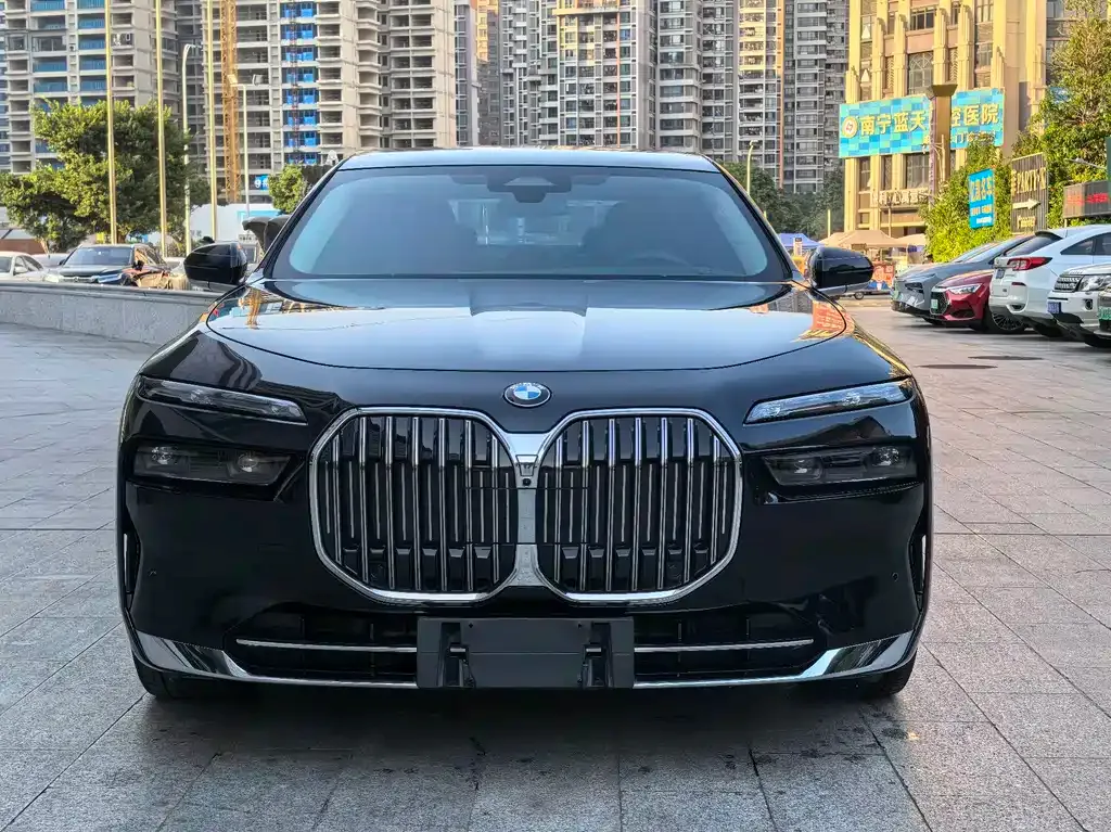 BMW 7 Series 2024 из CN, фото 5