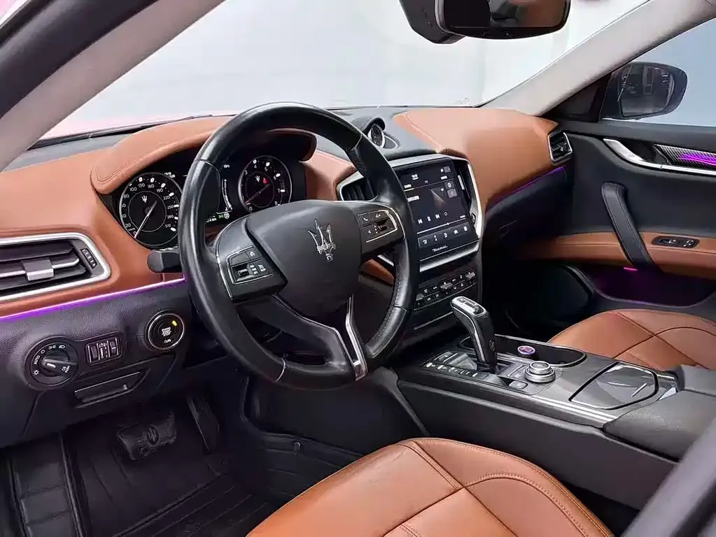 Maserati Ghibli — фото 8