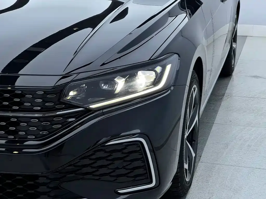 Volkswagen Passat 2024 из CN, фото 9