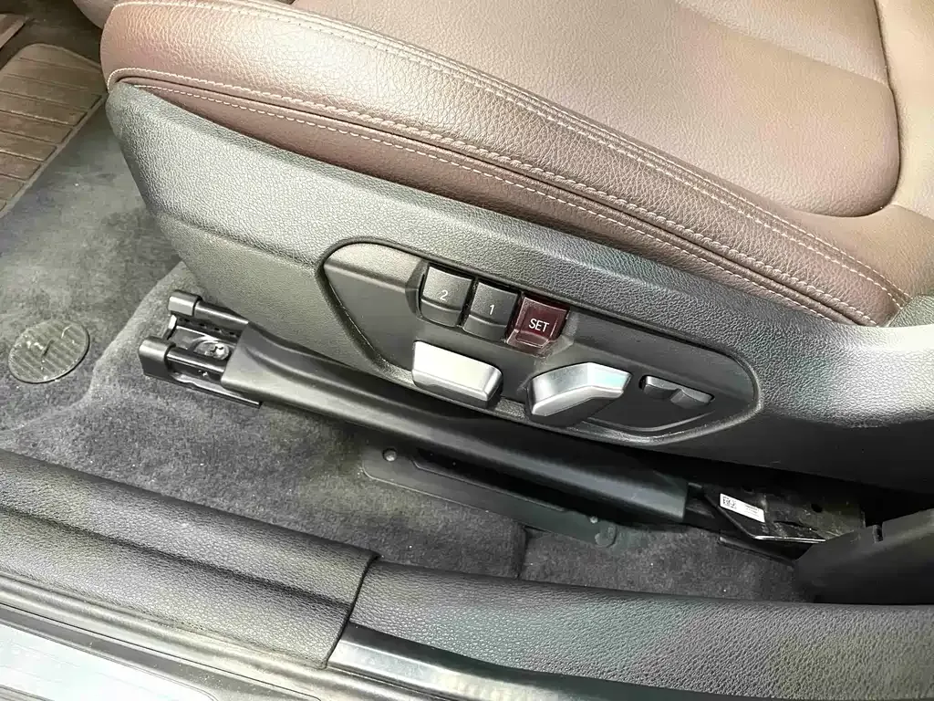 BMW X1 2021 из CN, фото 10