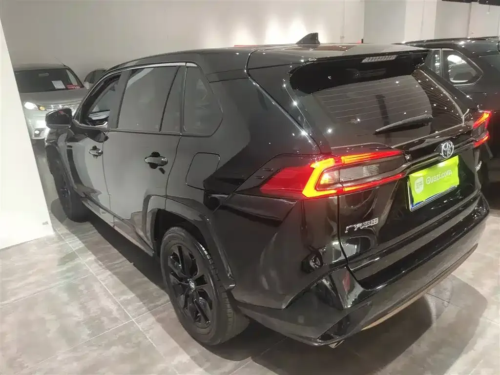 Toyota Wildlander 2022 из CN, фото 2