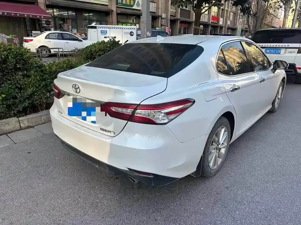 Toyota Camry 2023 из CN, фото 8