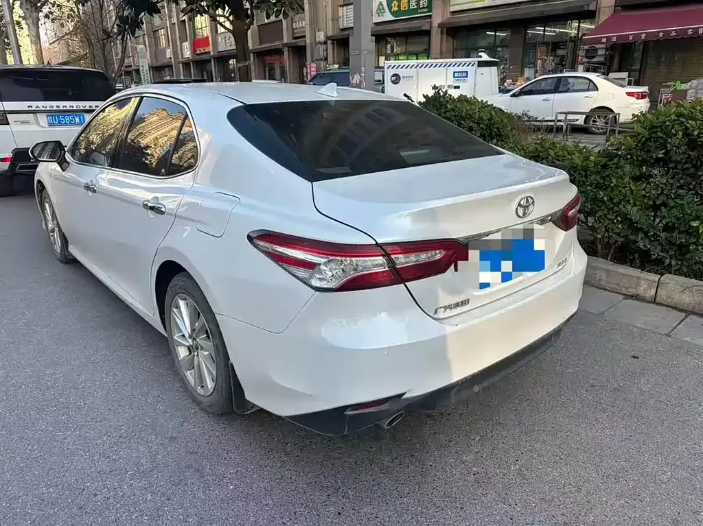 Toyota Camry 2023 из CN, фото 9