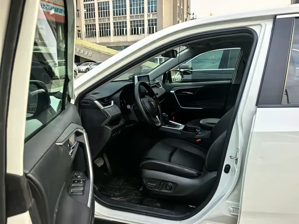 Toyota RAV4 2021 из CN, фото 9