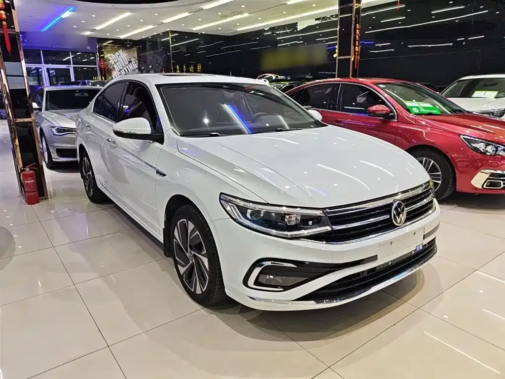 Volkswagen Bora 2024 из CN, фото 10