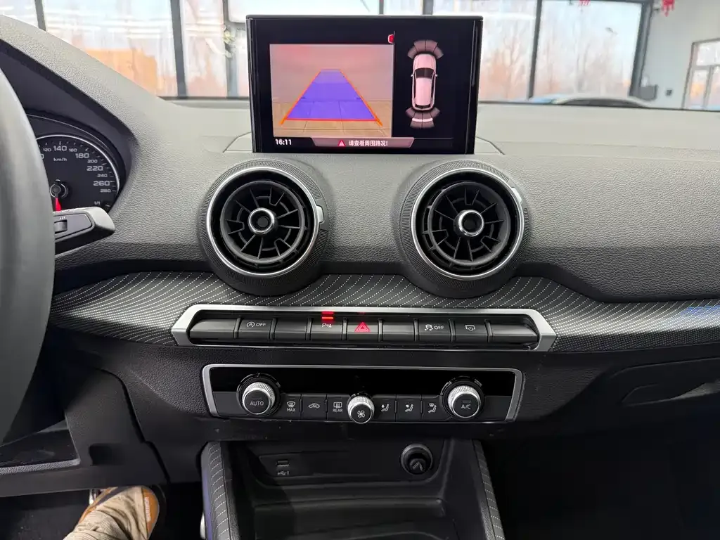 Audi Q2L 2021 из CN, фото 8