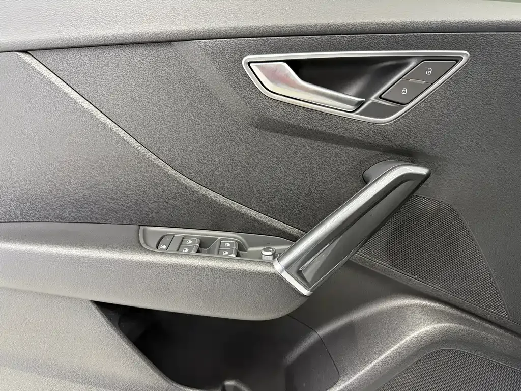 Audi Q2L 2021 из CN, фото 6