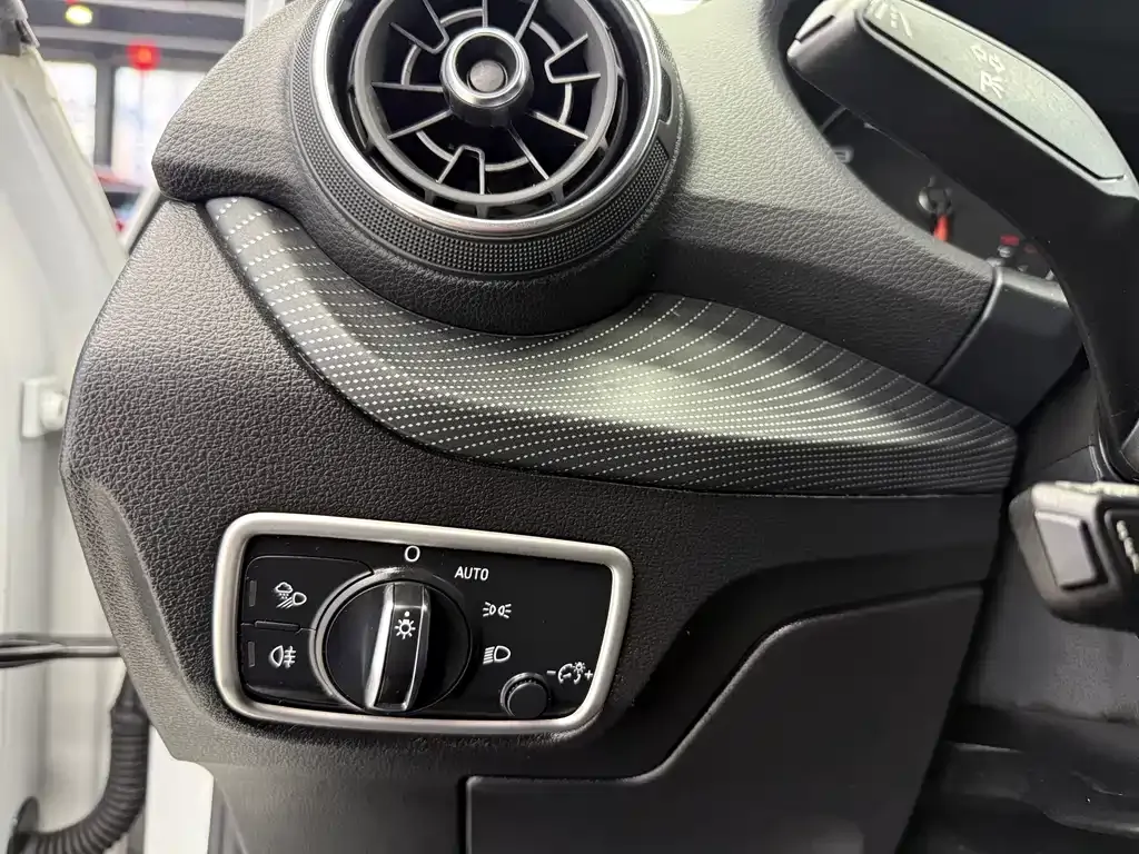 Audi Q2L 2021 из CN, фото 7