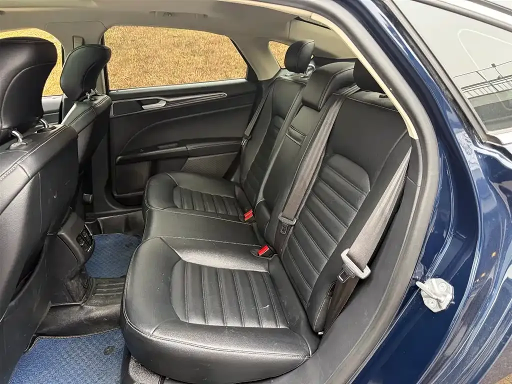 Ford Mondeo 2021 из CN, фото 6