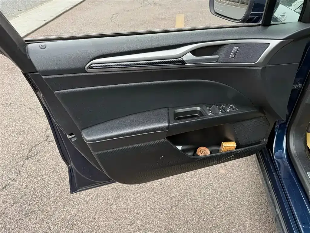 Ford Mondeo 2021 из CN, фото 7