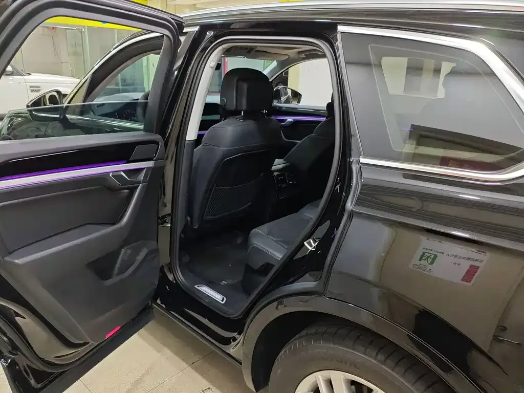 Volkswagen Touareg 2023 из CN, фото 3