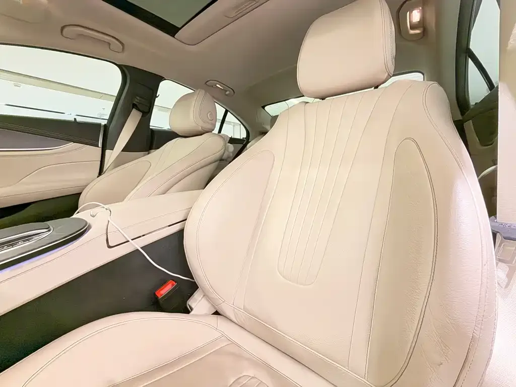 Mercedes-Benz CLS — фото 10