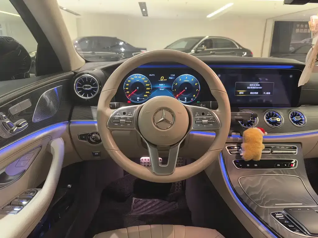 Mercedes-Benz CLS — фото 9