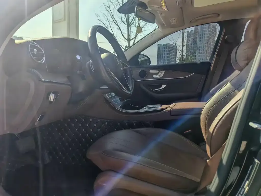 Mercedes-Benz E-Class 2023 из CN, фото 4