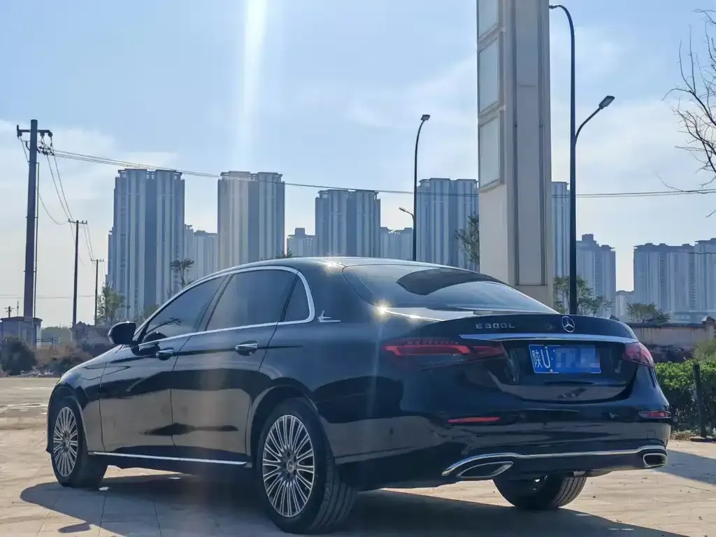 Mercedes-Benz E-Class 2023 из CN, фото 2