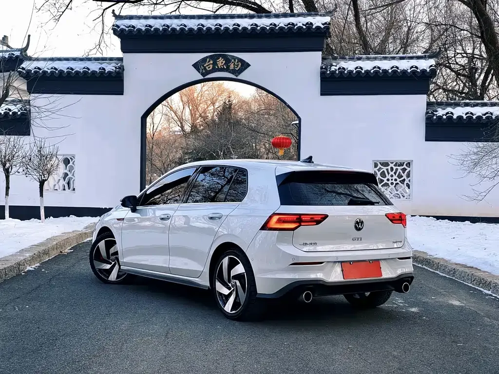 Volkswagen Golf GTI 2024 из CN, фото 10