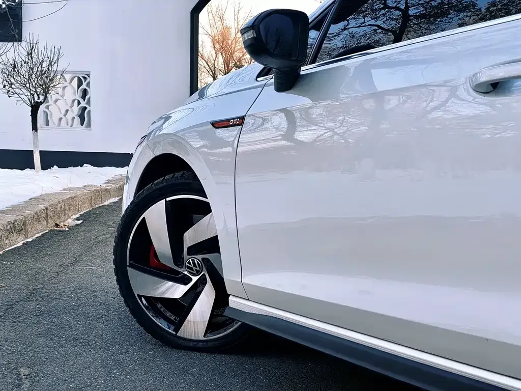 Volkswagen Golf GTI 2024 из CN, фото 8