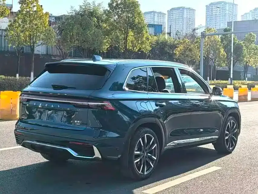 Geely Xingyue L — фото 9