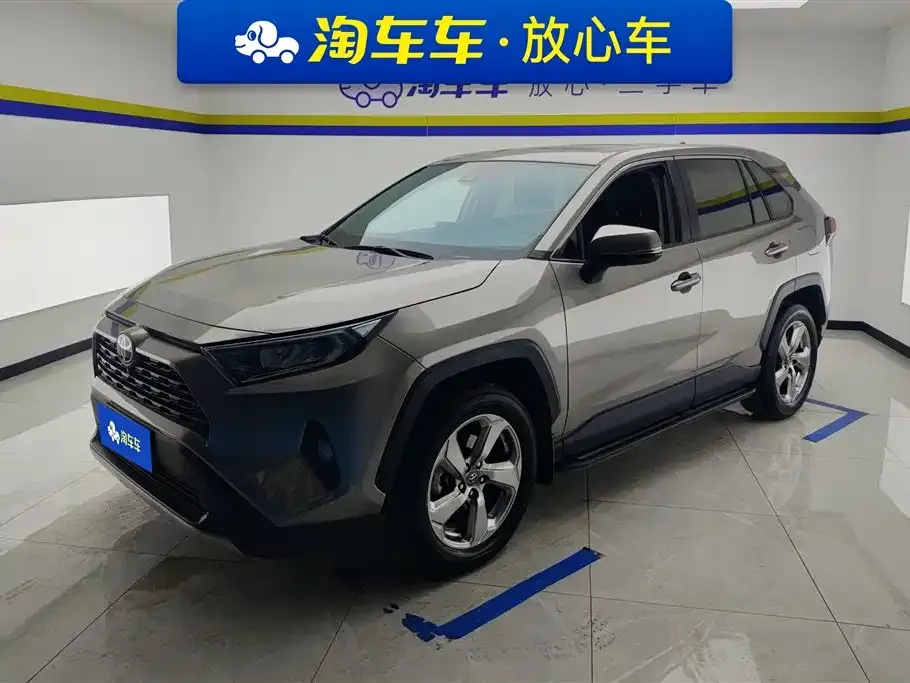 Toyota RAV4 2021 из CN, фото 1