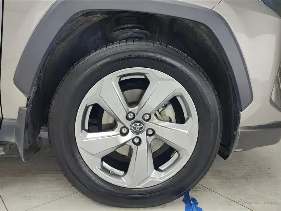 Toyota RAV4 2021 из CN, фото 3