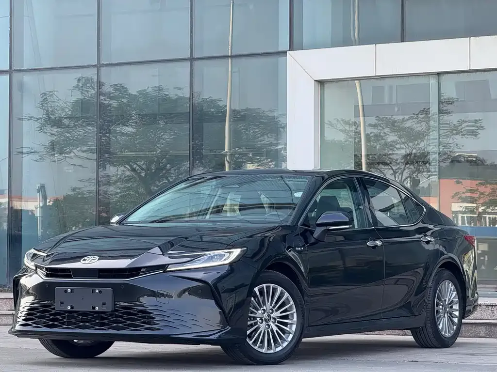 Toyota Camry 2025 из CN, фото 1