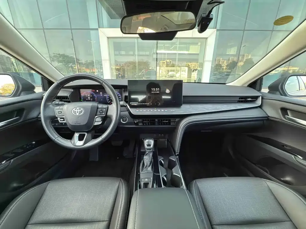 Toyota Camry 2025 из CN, фото 2