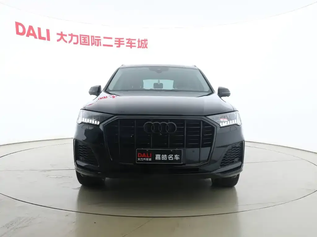 Audi Q7 2021 из CN, фото 9