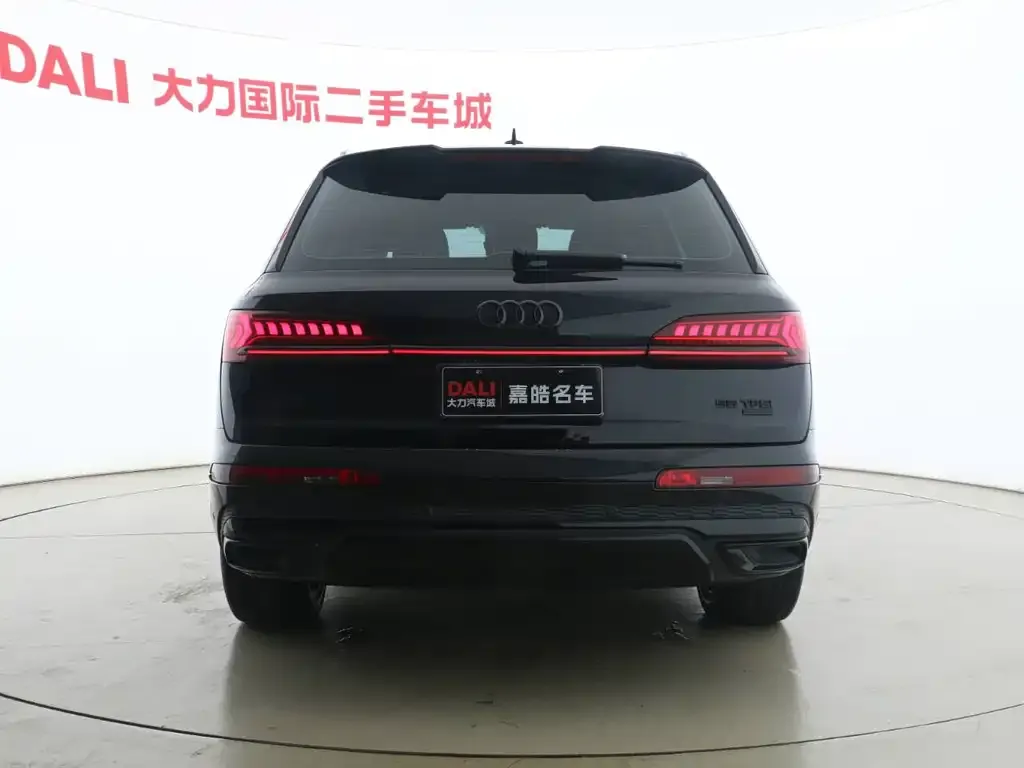 Audi Q7 2021 из CN, фото 5