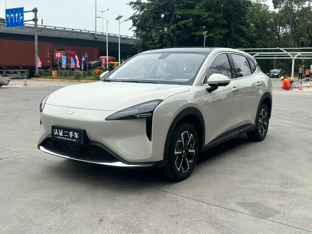 Baojun E6